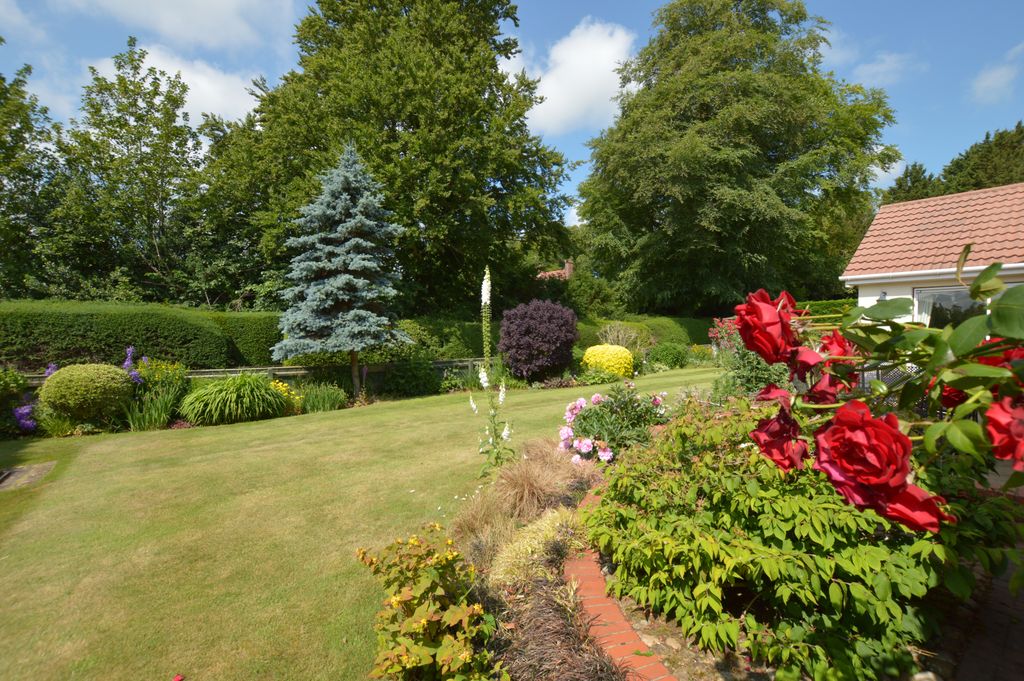 Property photo 3 of 43
