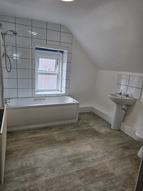 Additional image 10 of 1 bed flat to rentClifton Rd, Llandudno LL30