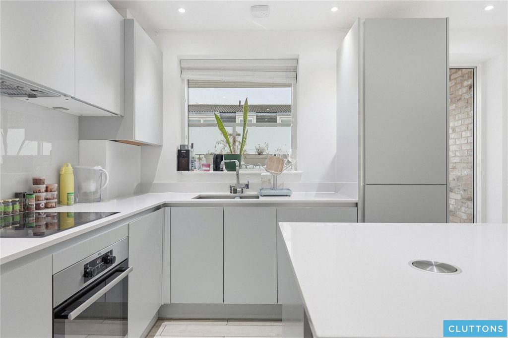 Property photo 3 of 24 Picture No. 36