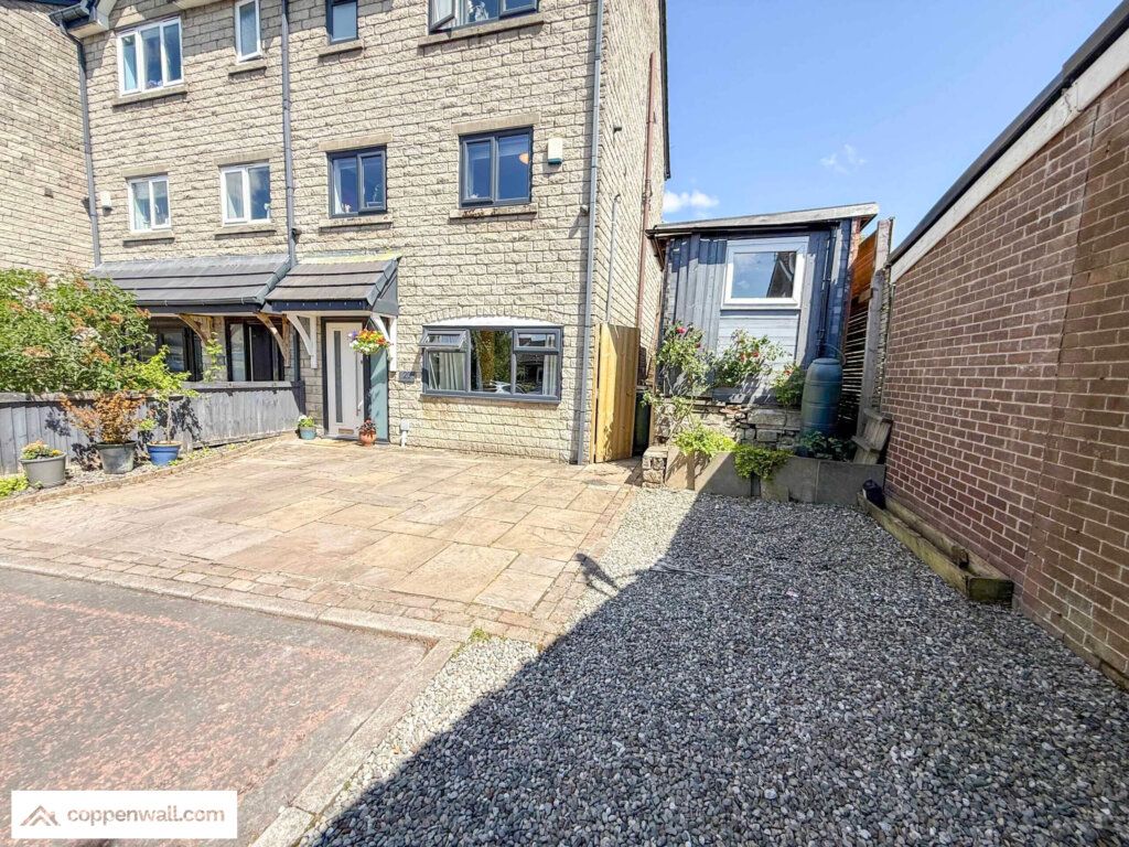 Property photo 3 of 48