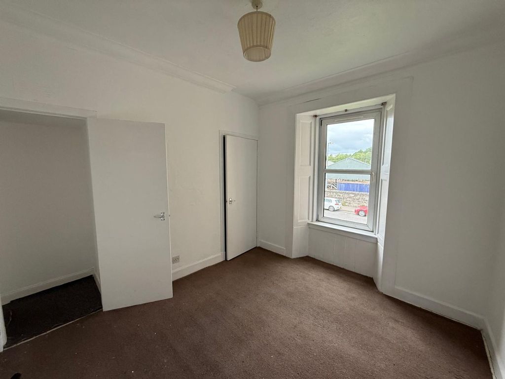 Property photo 3 of 5 Photo 3