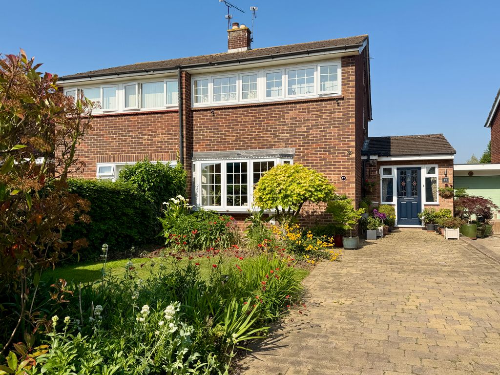 Property photo 1 of 27