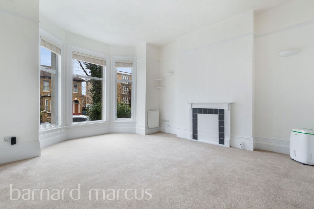Property photo 1 of 11 Image