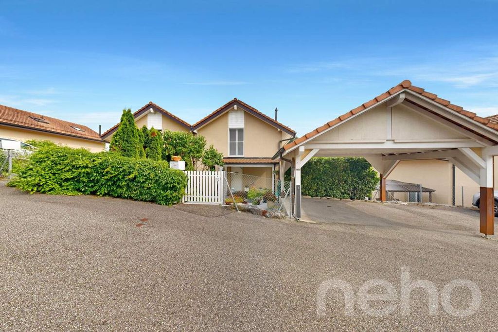 Property photo 2 of 13