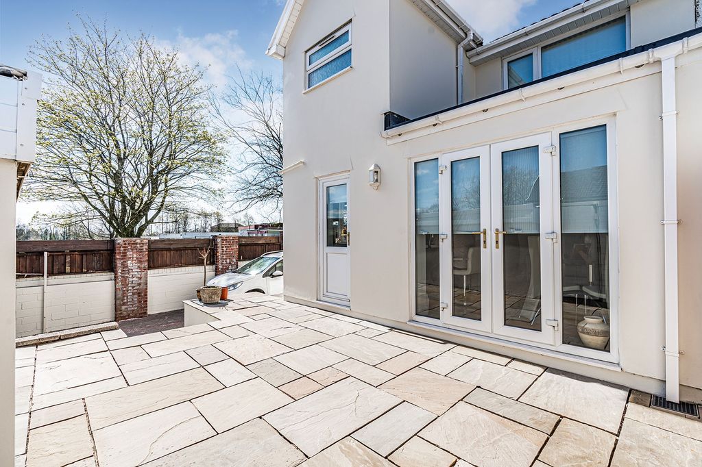 Property photo 2 of 30 Rear Garden &amp; Patio