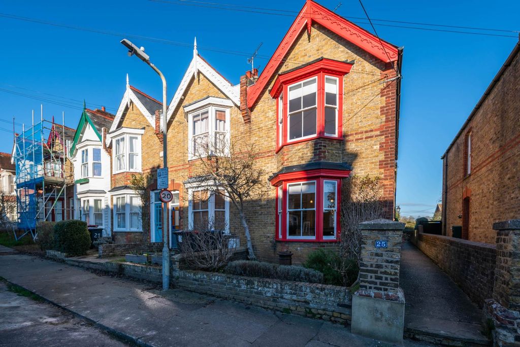 Property photo 1 of 20