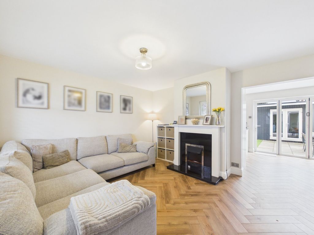 Property photo 2 of 18 Picture No. 12