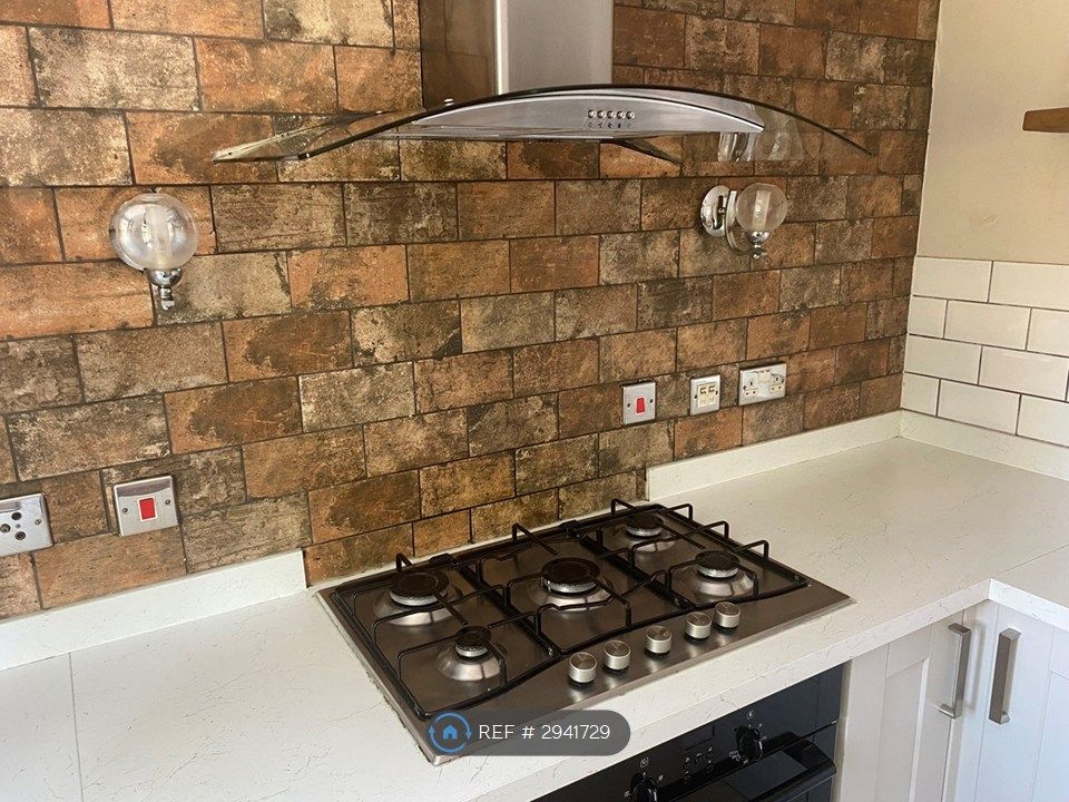 Property photo 3 of 13 Kitchen