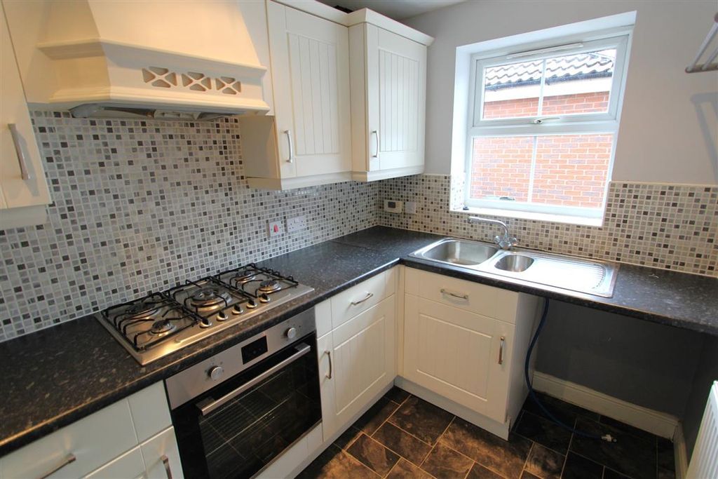 Property photo 2 of 18 Image