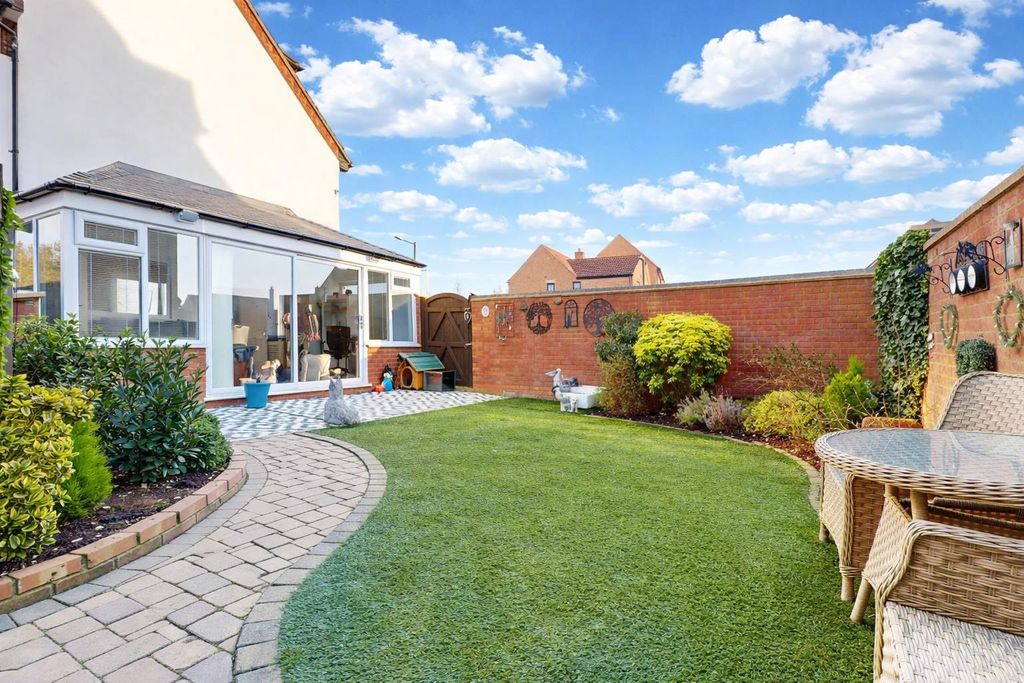 Property photo 2 of 24 54553121-2300-45C2-B0Df-A42E9D7Eca29.Png