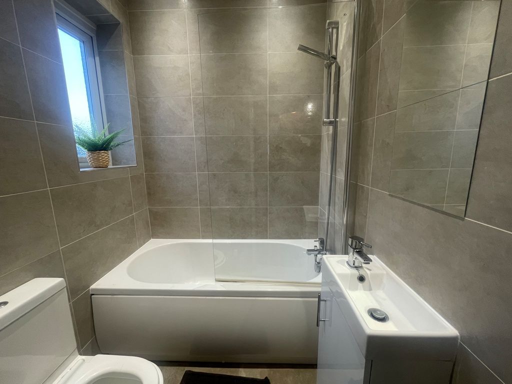 Property photo 3 of 5 Bathroom
