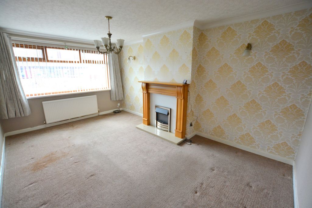 Property photo 3 of 12 Photo 9