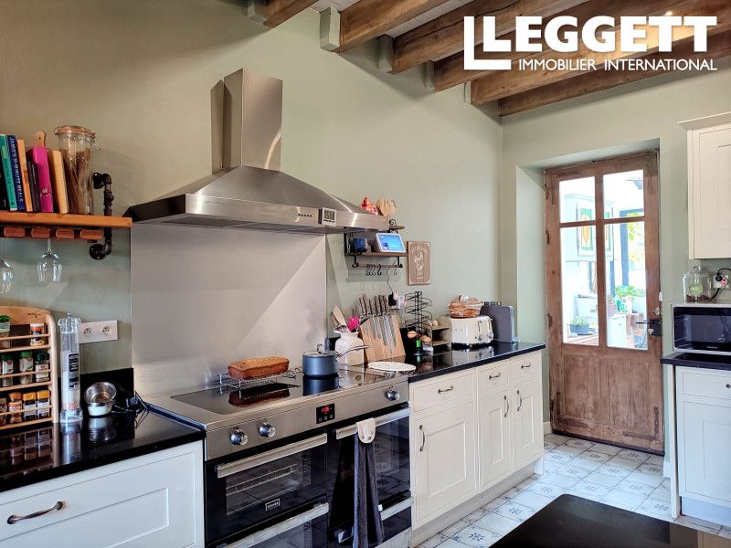 Property photo 2 of 10