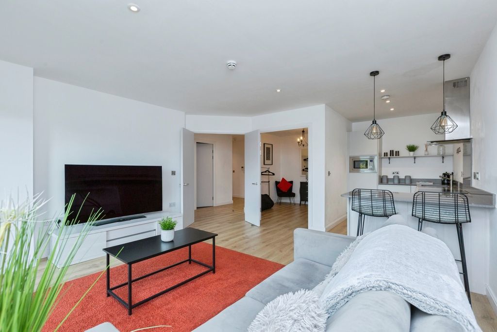 Property photo 2 of 17 Photo