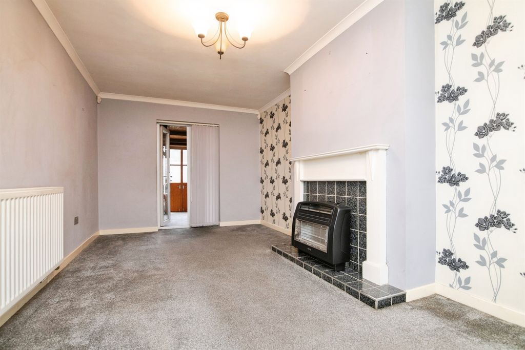 Property photo 3 of 15