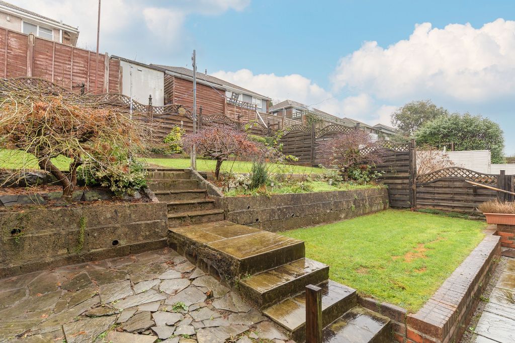 Property photo 2 of 21