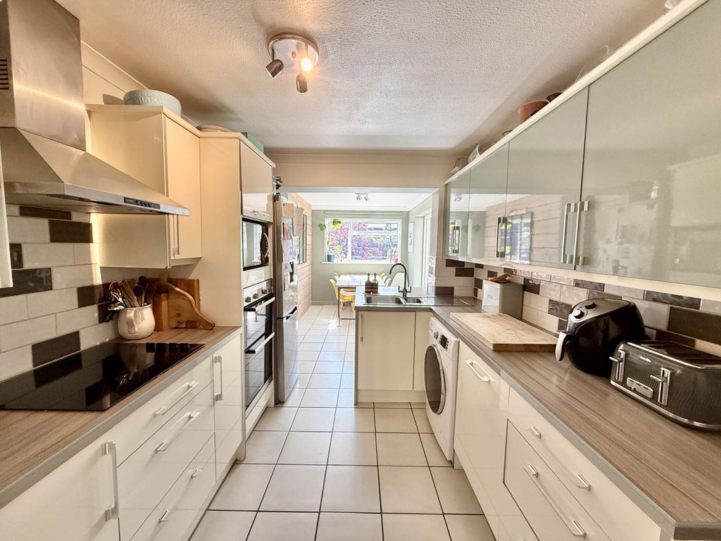 Property photo 2 of 14