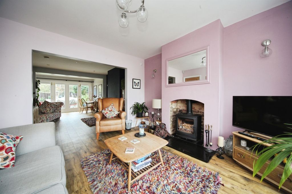 Property photo 2 of 19