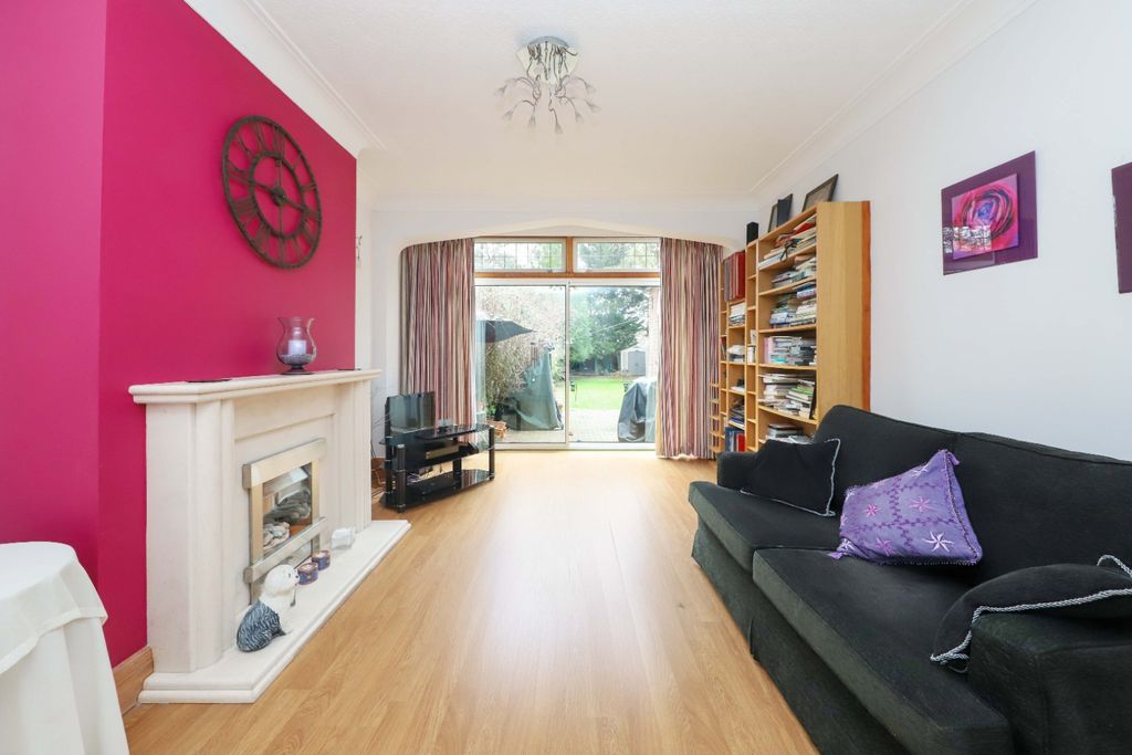 Property photo 2 of 15 4118493