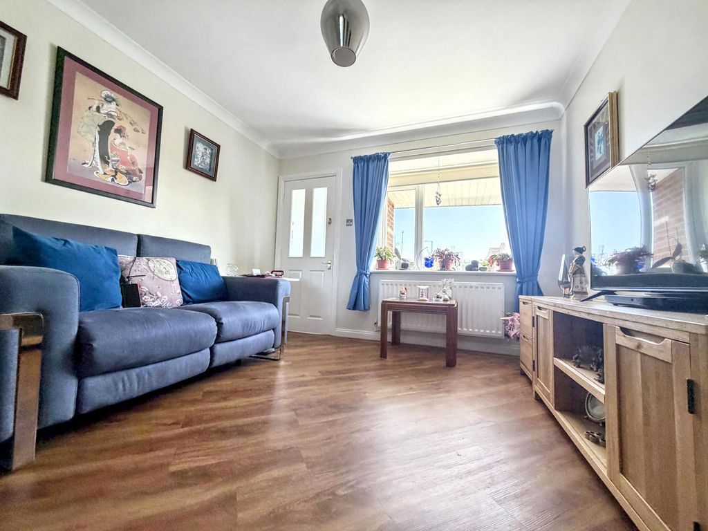 Property photo 2 of 18