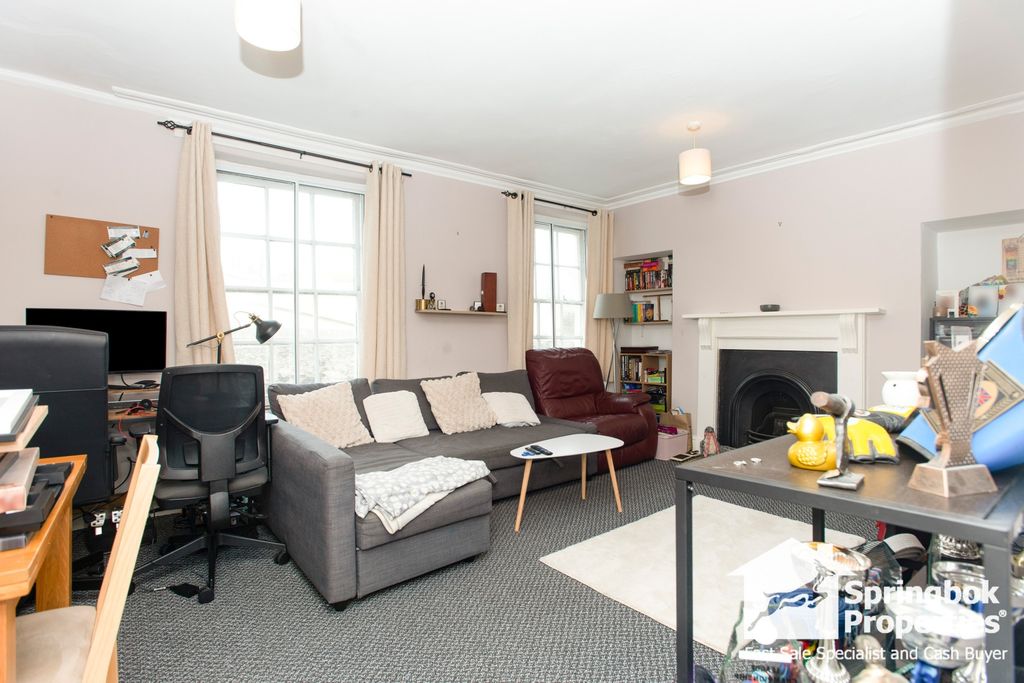 Property photo 3 of 11 Image 3