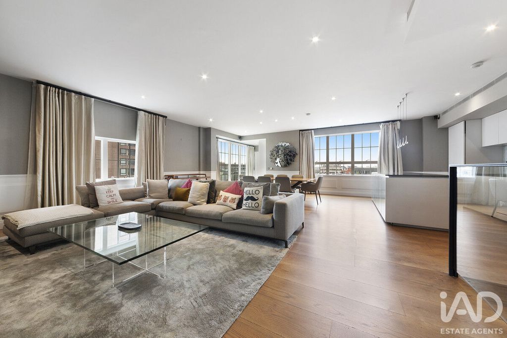 Property photo 1 of 33