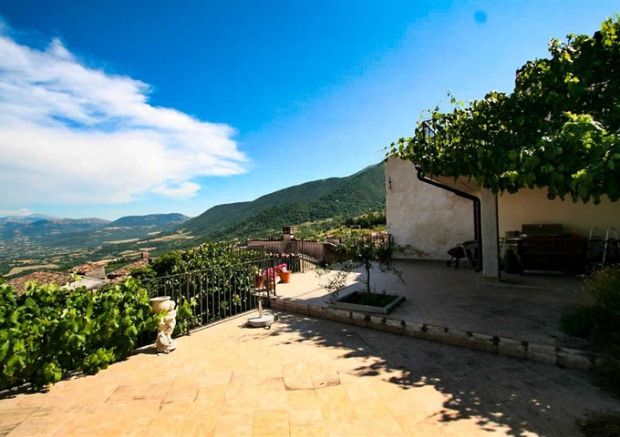 Property photo 2 of 20