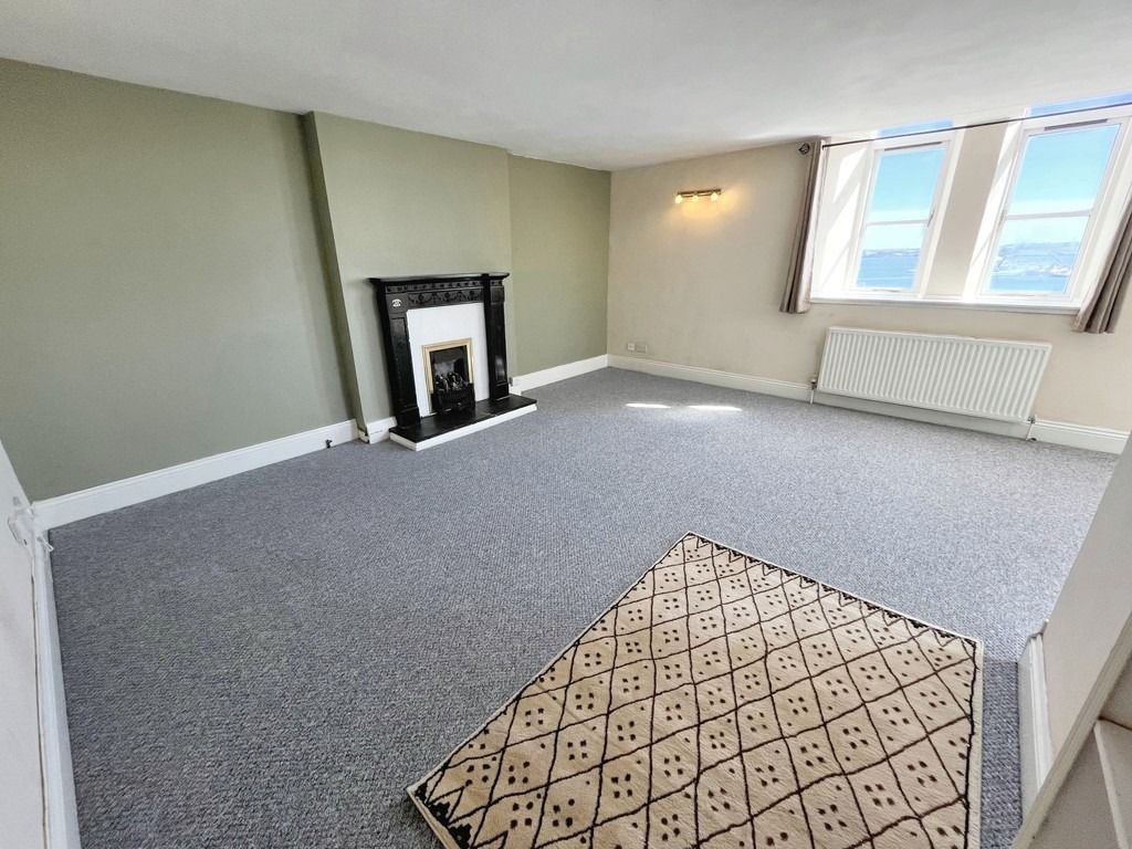 Property photo 2 of 10 5588461