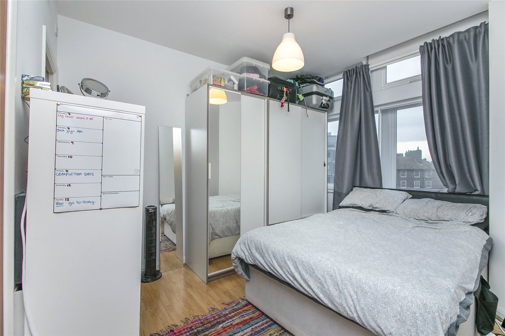 Property photo 3 of 17 Bedroom