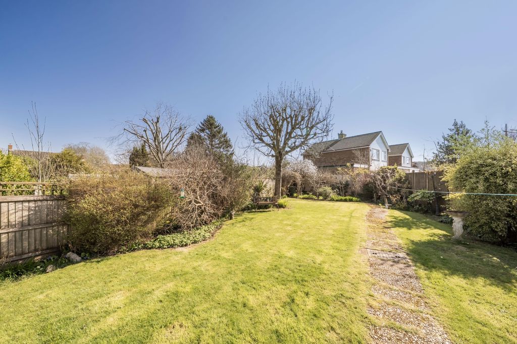 Property photo 3 of 17 Garden