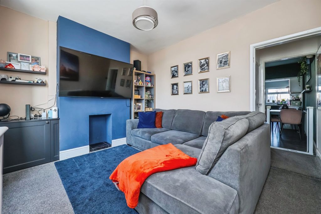 Property photo 2 of 19