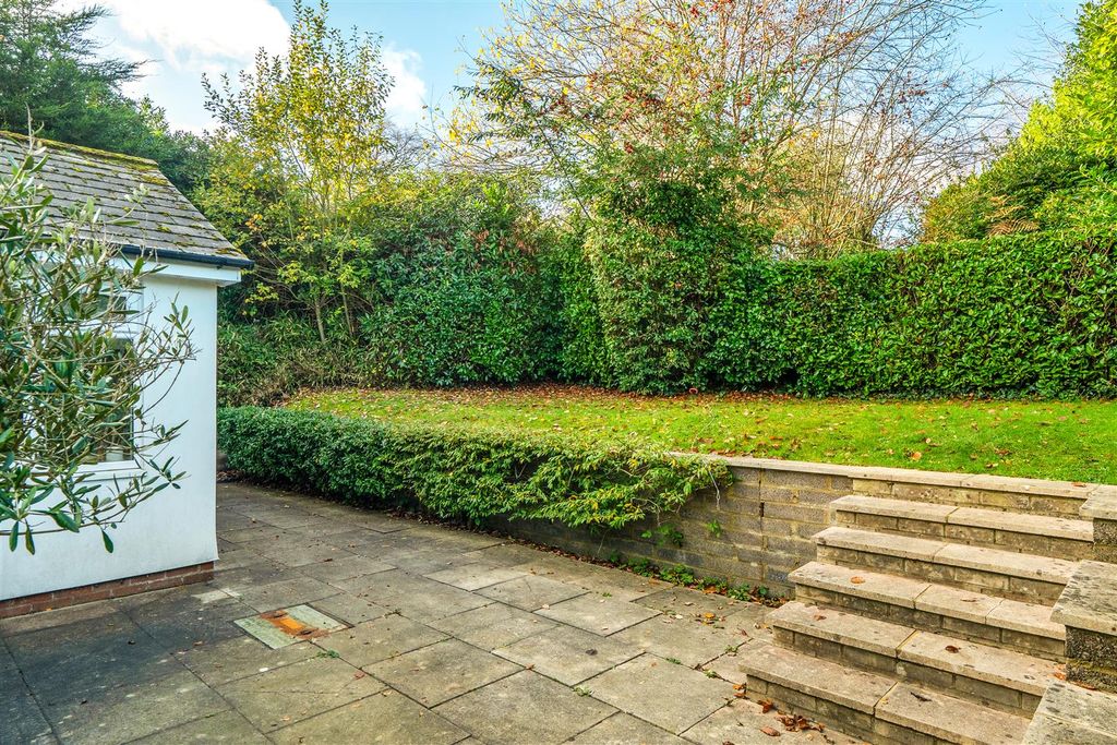 Property photo 3 of 9 Patio.Jpg