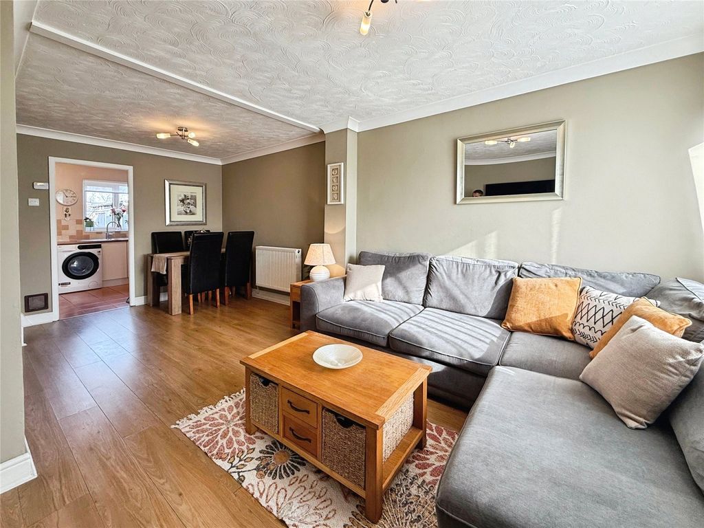 Property photo 2 of 11 Living Room