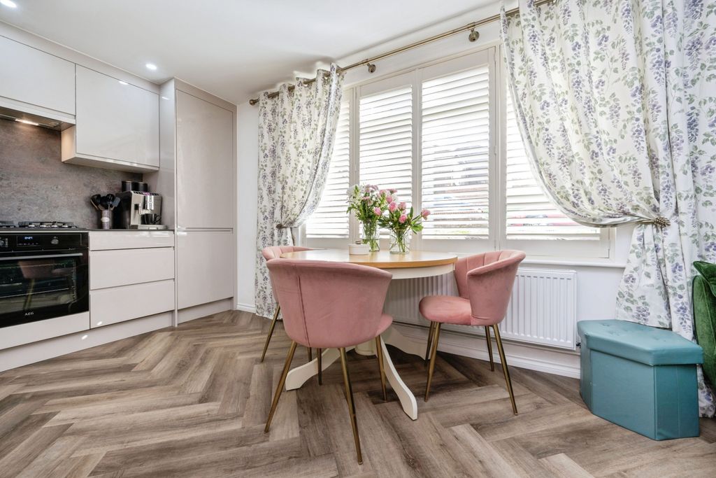 Property photo 3 of 16 Akl_0577