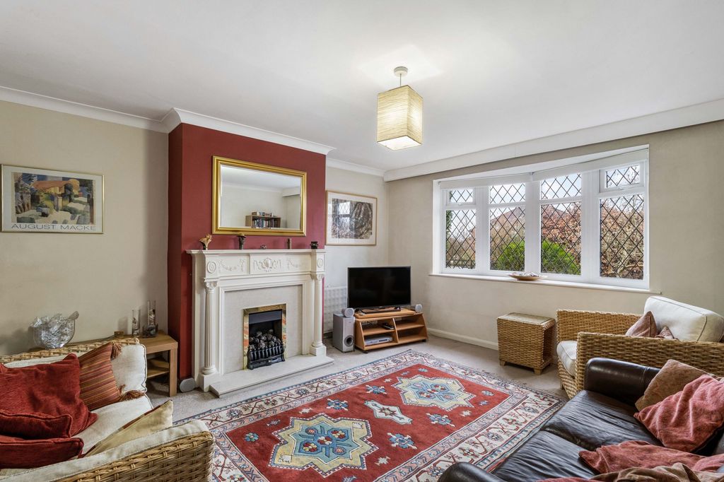 Property photo 3 of 31