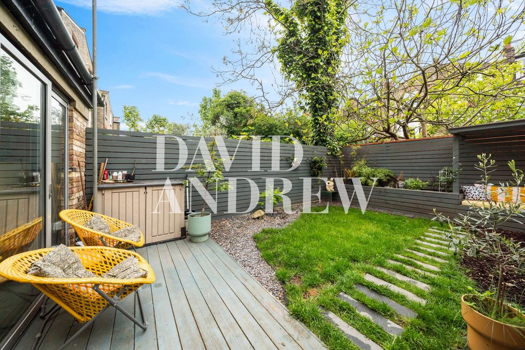 Property photo 3 of 18