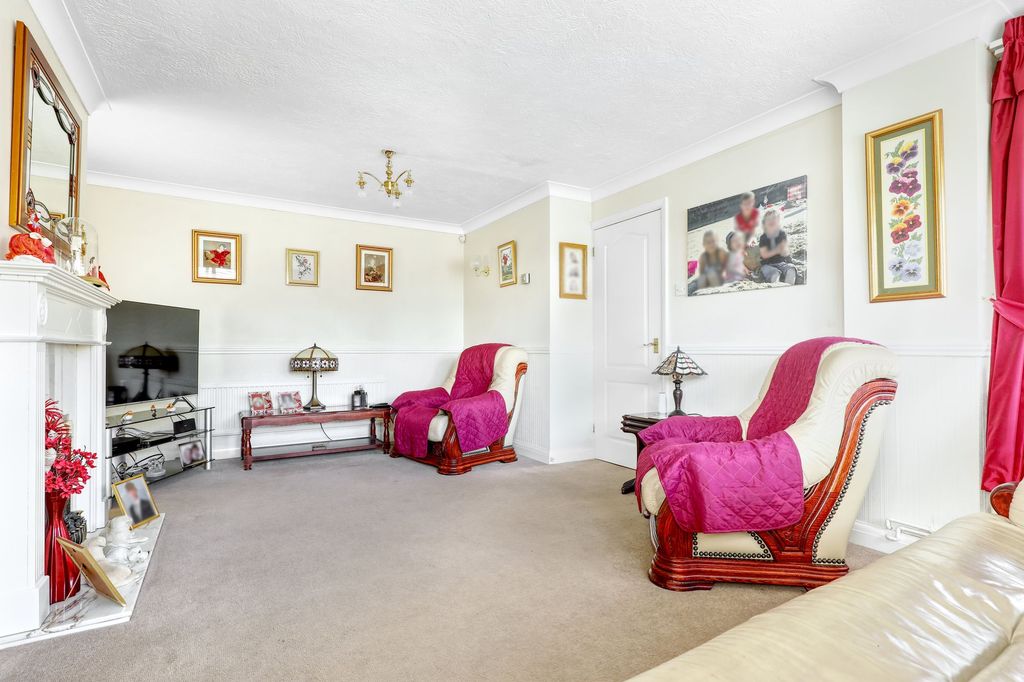 Property photo 3 of 13