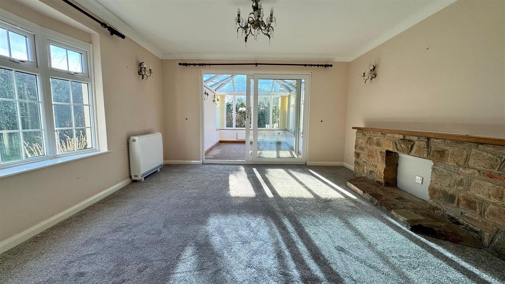 Property photo 3 of 20 3F6Ca99E-9631-4950-B0Ba-496B167c7A89.Jpg