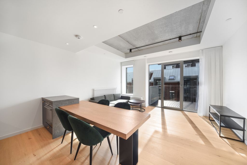 Property photo 3 of 22 Rendel House, Goodlu