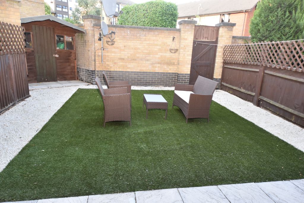 Property photo 2 of 15