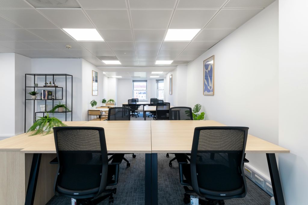 Property photo 1 of 29 4 City Road 4th Floor  Fully Fitted Office Overview.Jpg