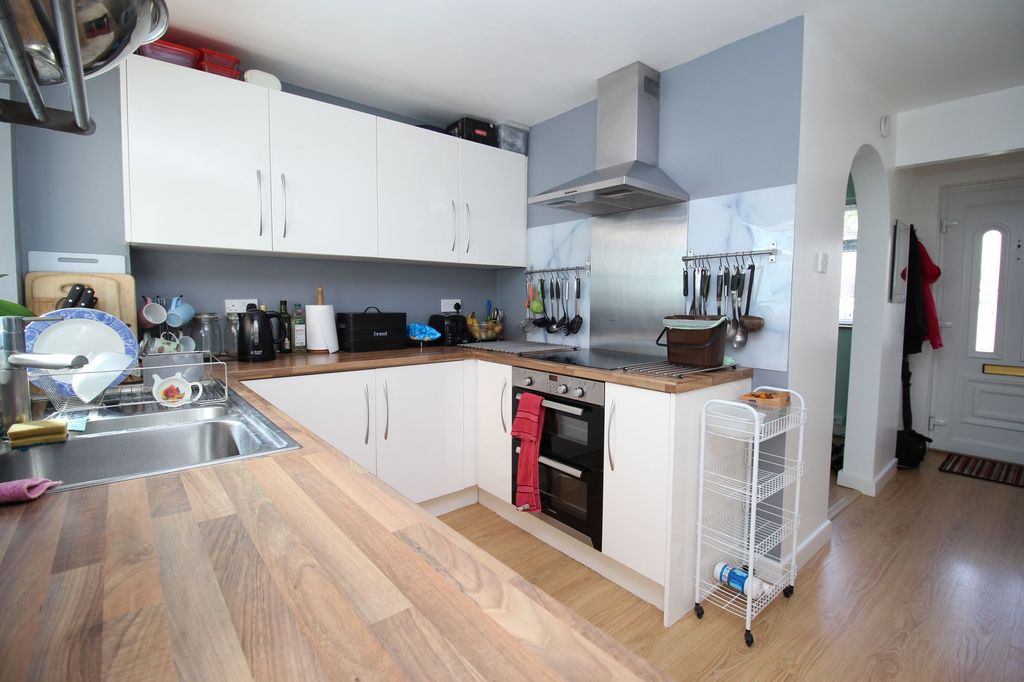 Property photo 3 of 17