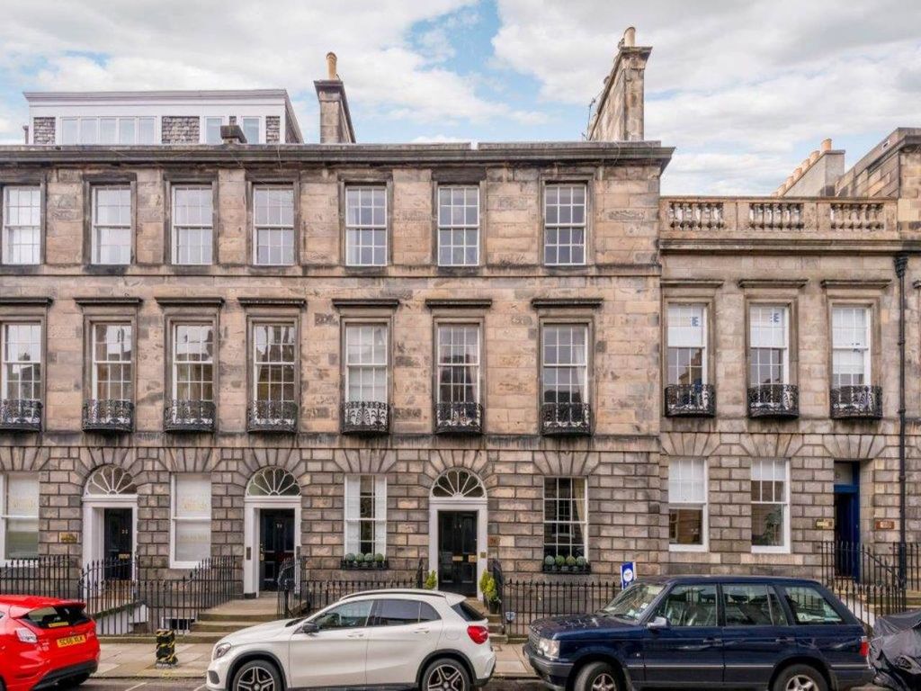 Property photo 1 of 11 Banner