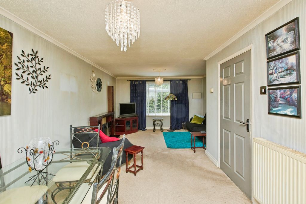Property photo 3 of 13