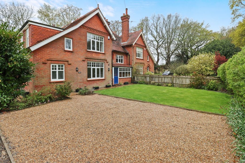Property photo 1 of 30