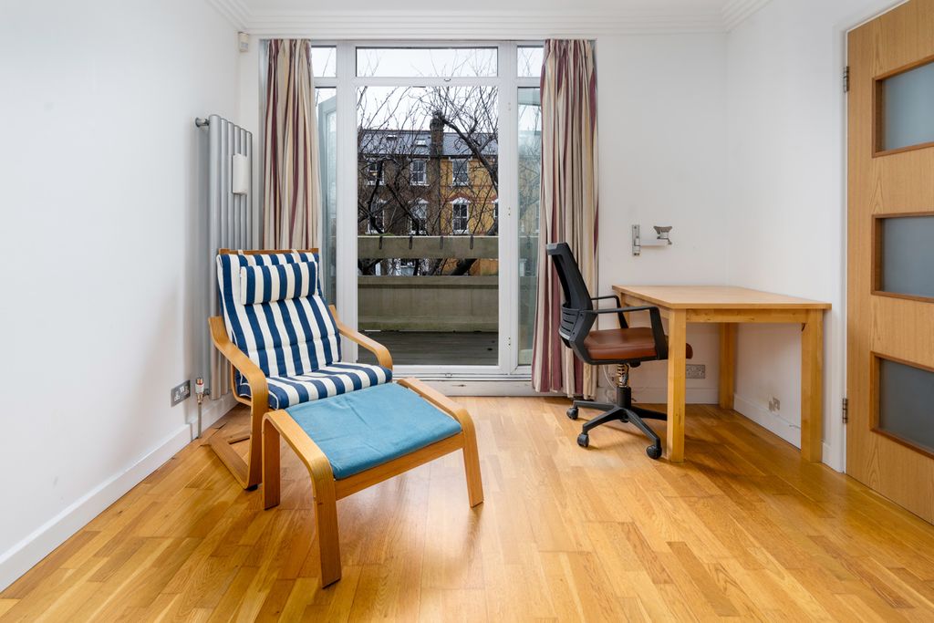 Property photo 2 of 9 Picture No. 01