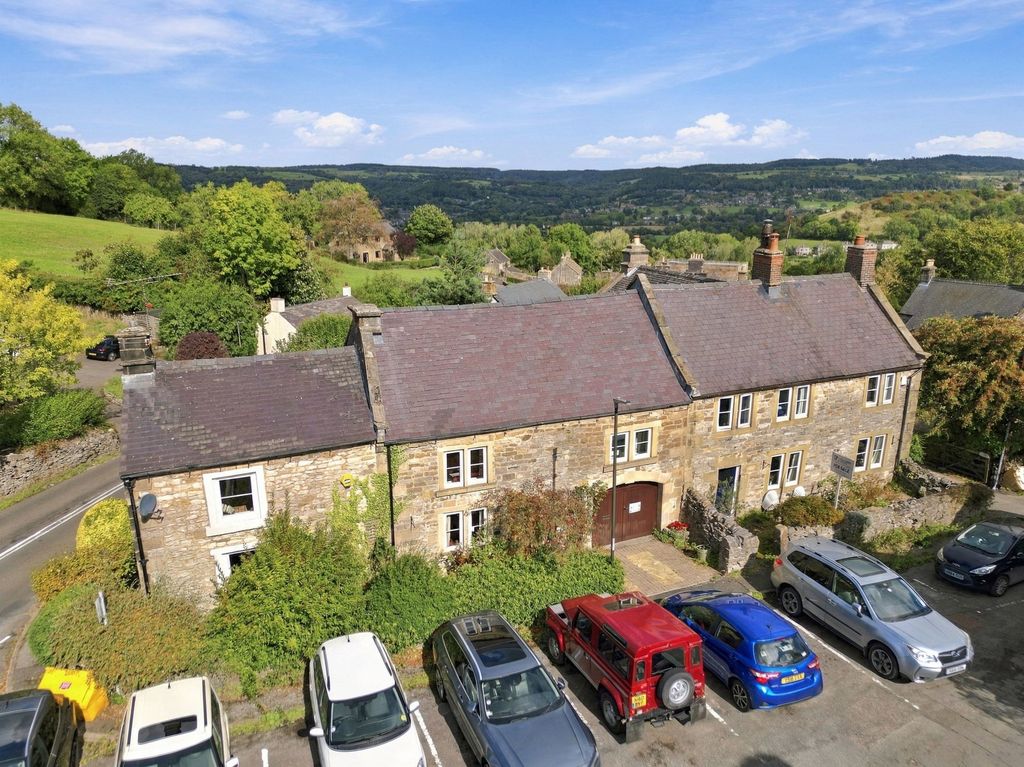 Property photo 1 of 32