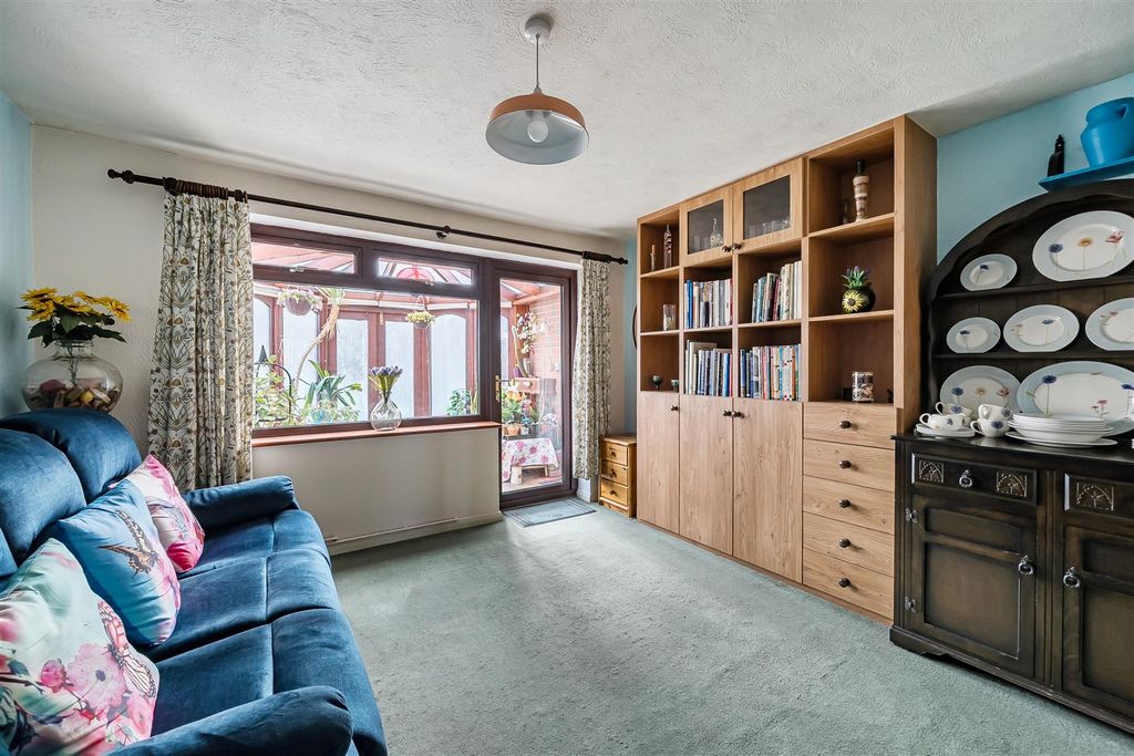 Property photo 2 of 16 1422609-9-69A9B7ba1d90F.Jpg