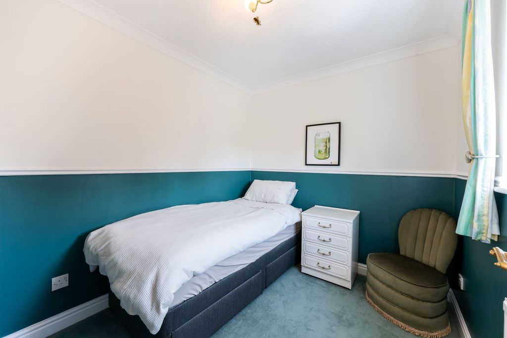 Property photo 2 of 35