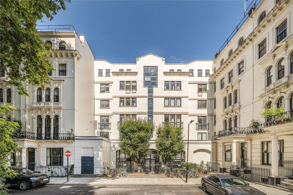 Property photo 1 of 2